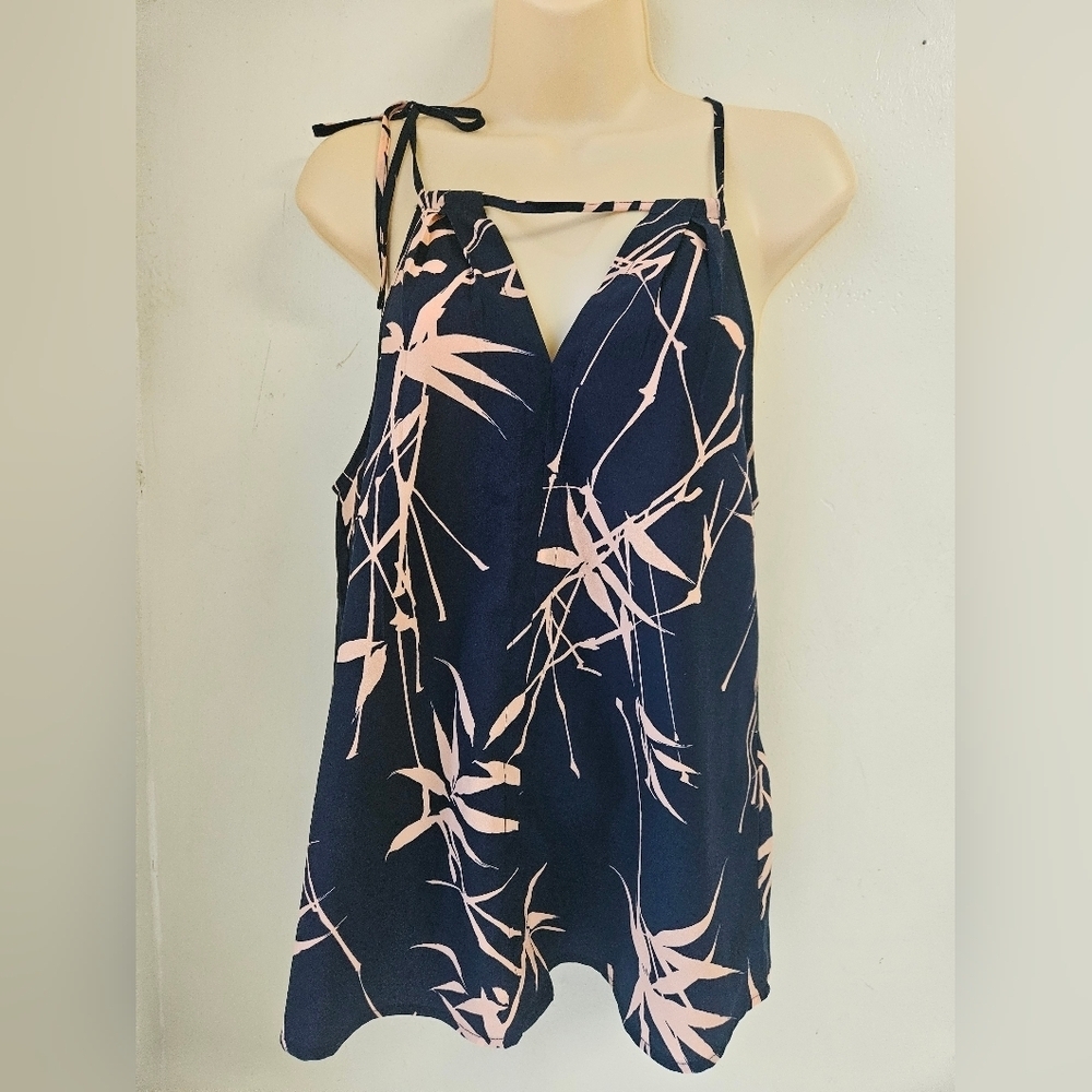 Banana Republic- Top Women's XS Navy and Pink Floral .